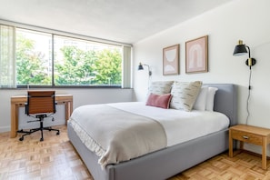 1 habitación, tabla de planchar con plancha, wifi y ropa de cama 