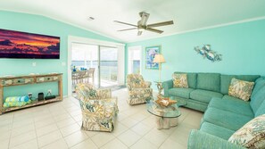 Smart TV, table tennis, books - **TURTLE COVE VIEWS @ VENTURE OUT** 2BR/2BA Cottage +35’ Private Slip | 80’ Pool (Cudjoe Key)