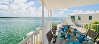 **TURTLE COVE VIEWS @ VENTURE OUT** 2BR/2BA Cottage +35’ Private Slip | 80’ Pool