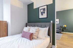 1 habitación, tabla de planchar con plancha, wifi y ropa de cama