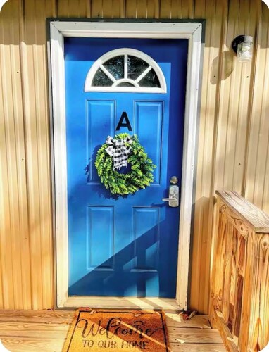 Authentic working horse farm stay! Quiet, rural, and close to nature! 