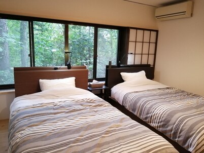 It is a private inn nestled in the woods Please f / Azumino Nagano