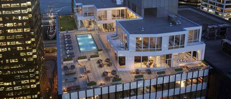 المنشأة من الخارج