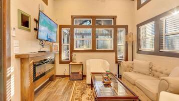 Televisie en een open haard