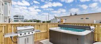 5549- Stringray Chalet, Pet Friendly Nags Head Home with All the Bells and Whistles!