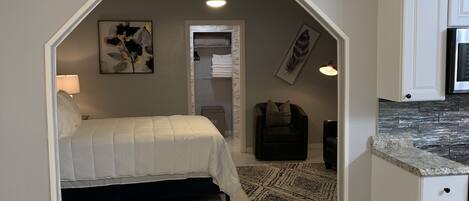 1 bedroom, in-room safe, desk, iron/ironing board