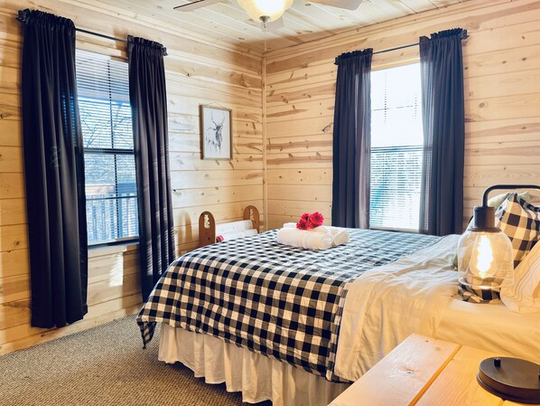 2 habitaciones, tabla de planchar con plancha y cuna de viaje 