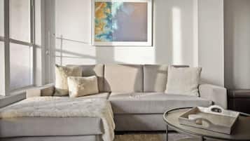 TV, perapian, dan kantor