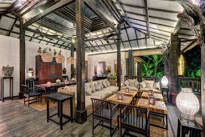 Villa, 3 Bedrooms, Smoking, Private Pool | Living room