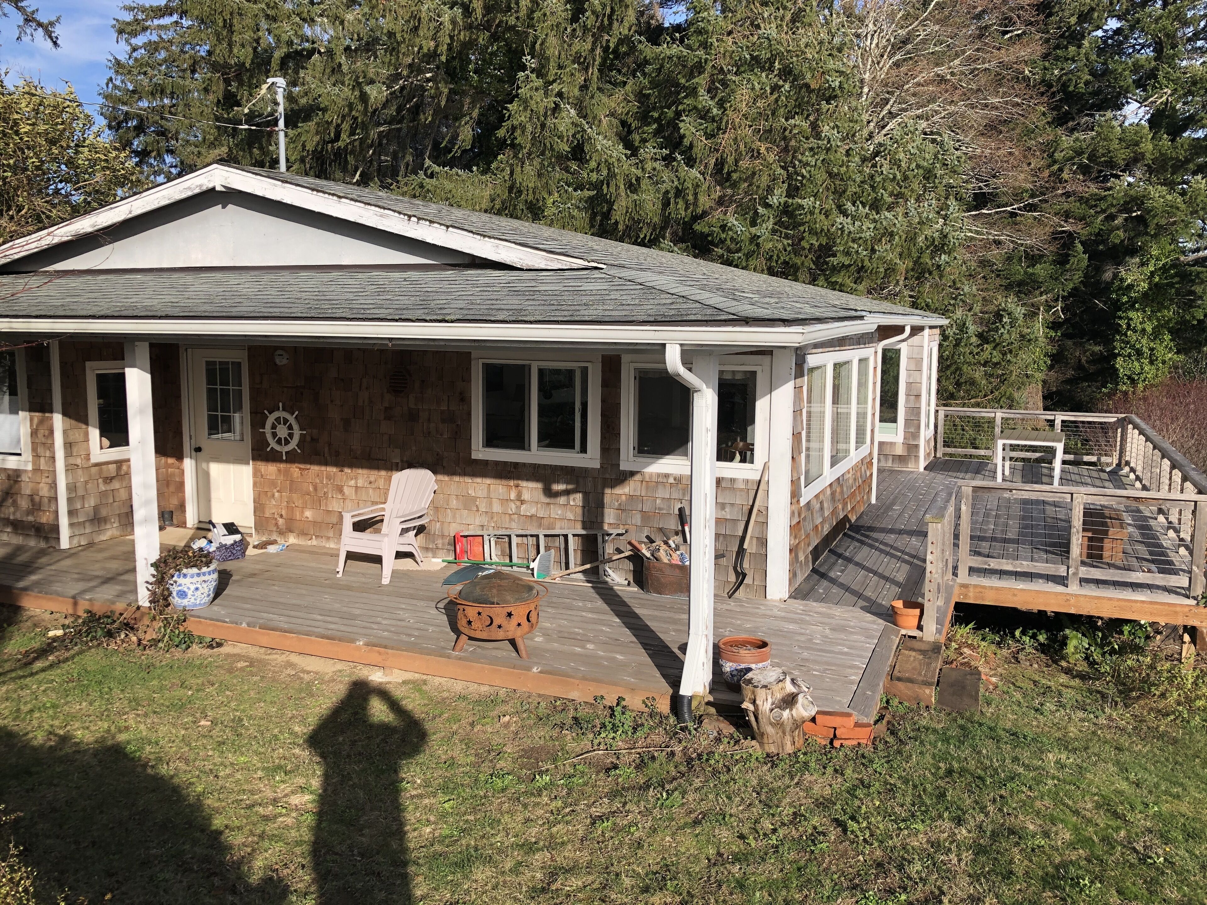 Cute Bayfront cottage w/ stairs to water. Breathtaking views & wildlife viewing!