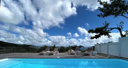 Villa Heron de Standing Avec Piscine Privative en Bord de mer