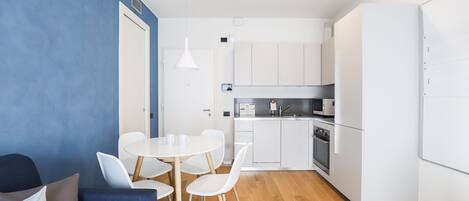 Apartment (1 Bedroom) | Interior