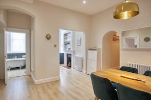 Apartment | Dining room - Britannia Mansions (Saltburn-by-the-Sea)