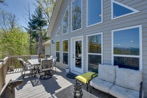Outdoor dining - Mtn Views, Game Room, Hot Tub! Lakemont Retreat (Lakemont)