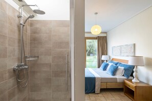 Bathtub, hair dryer, towels - Villa Pietra Gialla by Rodostamo Collection (Corfu)