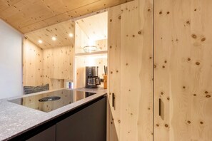 Interior - Apartment “Lavendel - Thalerhof” with Mountain View, Wi-Fi, Balcony & Garden (Eggen/Deutschnofen)