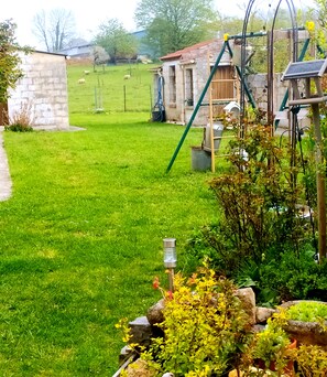 Garden - Chez Céline en campagne (Mazerny)