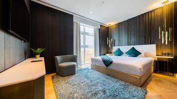 2 bedrooms, in-room safe, iron/ironing board, free WiFi