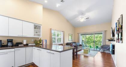 Quaint and Cozy, Holiday Hills 2 Bedroom Condo. You won't ever want to leave!