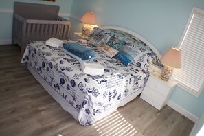 3 bedrooms, iron/ironing board, WiFi, bed sheets