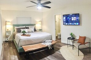 3 soverom, strykejern/-brett, reiseseng for barn og wi-fi