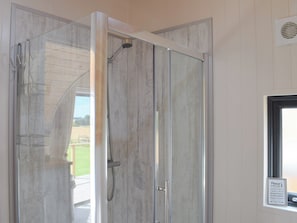 Towels - 1 bedroom accommodation in Tynely, near Embleton (Tynely, near Embleton)