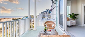 High Tide By AvantStay | Incredible Beach Front Home w/ Pool