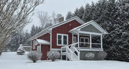 The Farmhouse at Wolfehaven