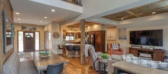 Nitz Carlton – A Luxury Black Hills Retreat