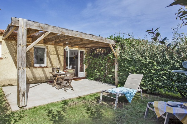 2 people rental with garden and swiming pool 2 people in Calvi Corsica