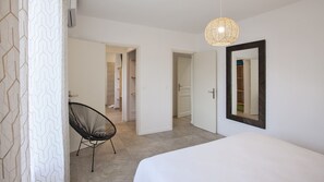 3 chambres, fer et planche à repasser, lit parapluie, Wi-Fi