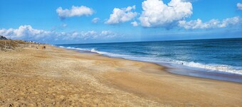 500 ft from beach! Vintage & charming OBX cottage "The Cozy Duck"  4 bd/2 ba