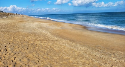 500 ft from beach! Vintage & charming OBX cottage "The Cozy Duck" 4 bd/2 ba
