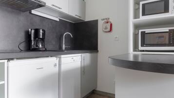 KylskÄp, mikrovÄgsugn, ugn och diskmaskin