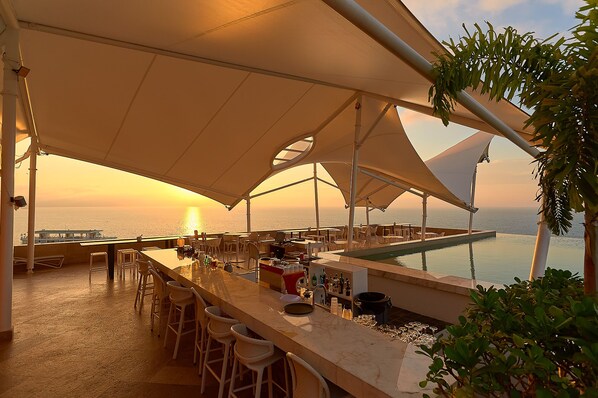 Bar (en la propiedad)