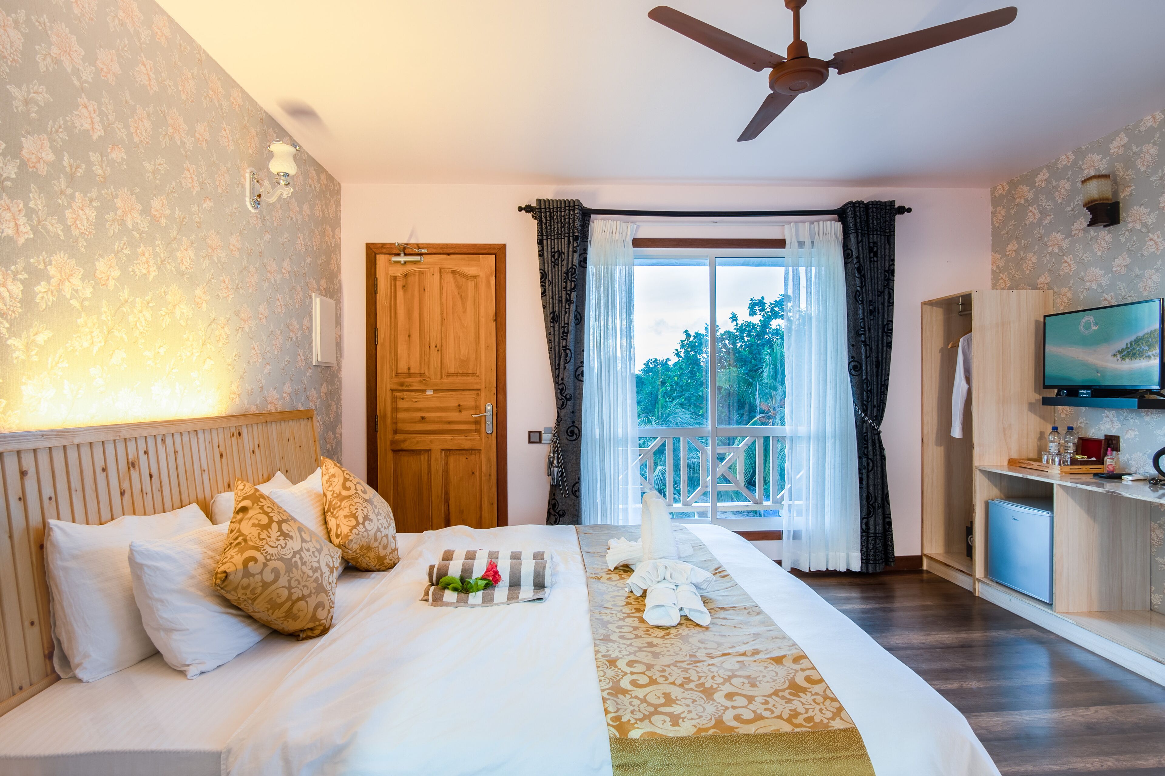 Deluxe Double Room with Balcony | Memory foam beds, minibar, in-room safe, individually decorated