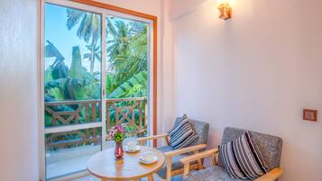 Comfort Double or Twin Room | Memory-foam beds, minibar, in-room safe, individually decorated