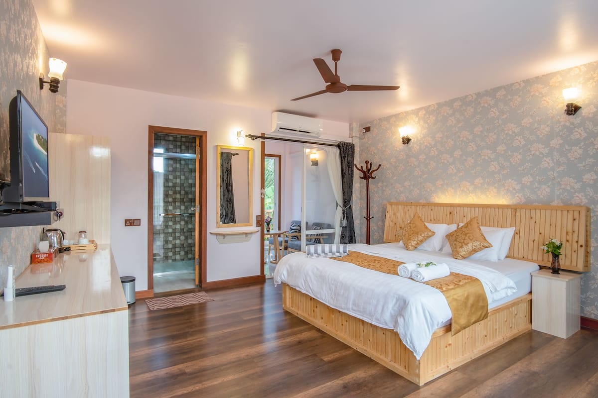 Matelas mémoire de forme, minibar, coffres-forts dans les chambres
