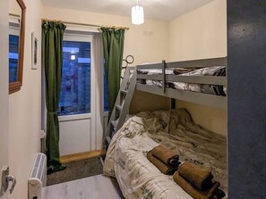 2 bedrooms, free WiFi, bed sheets
