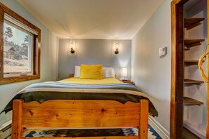 2 slaapkamers, een kluis op de kamer, een strijkplank/strijkijzer, wifi