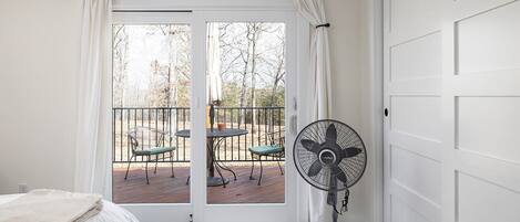 4 bedrooms, iron/ironing board, travel cot, free WiFi