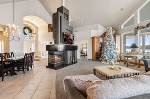 Interior - Allie's - Amazing 8,000 SF Home with --Private Pool--hot tub-- Sleeps 26+  (Sunrise Beach)