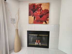 Interior - Beautiful, town-home in the heart of Tierra Verde Island! Available yearly! (Tierra Verde)