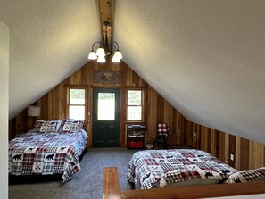 3 bedrooms, desk, free WiFi, bed sheets