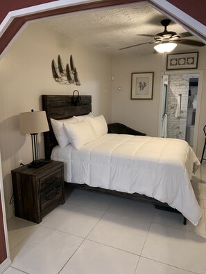 1 chambre, fer et planche à repasser, Wi-Fi gratuit, draps fournis