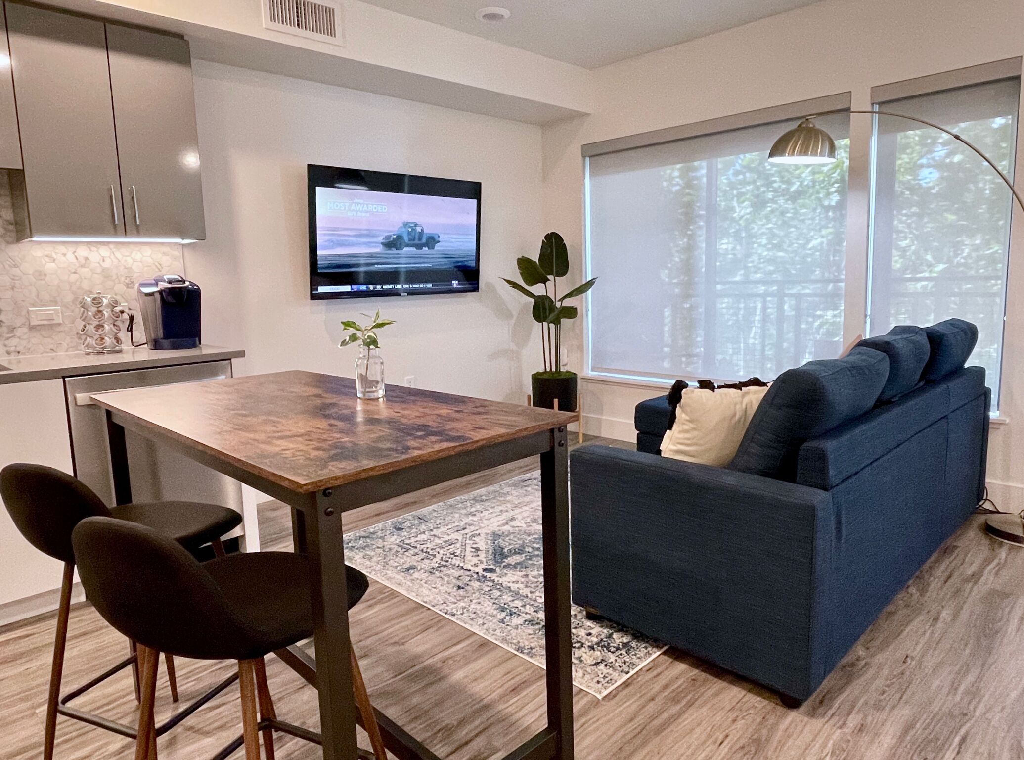 Una Smart TV, libros