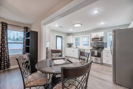 Fridge, microwave, oven, stovetop. "Beulah Beauty"- High-Quality Renovation & Prime Location in Statesville