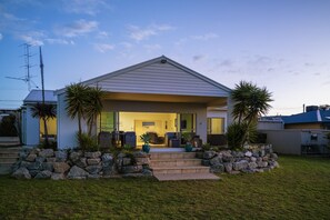 Exterior - Whitehaven ~ Absolute Beachfront! (Point Turton)