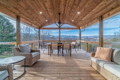 Newly Renovated Lake & Mountain View Home, Near I-75, Norris Lake & ATV trails