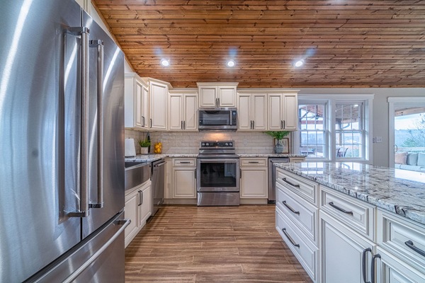 Frigorífic, microones, forn i placa de cuina